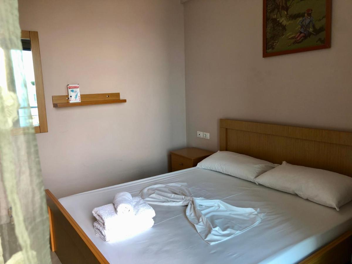 Lorenso Guest House Sarandë 外观 照片