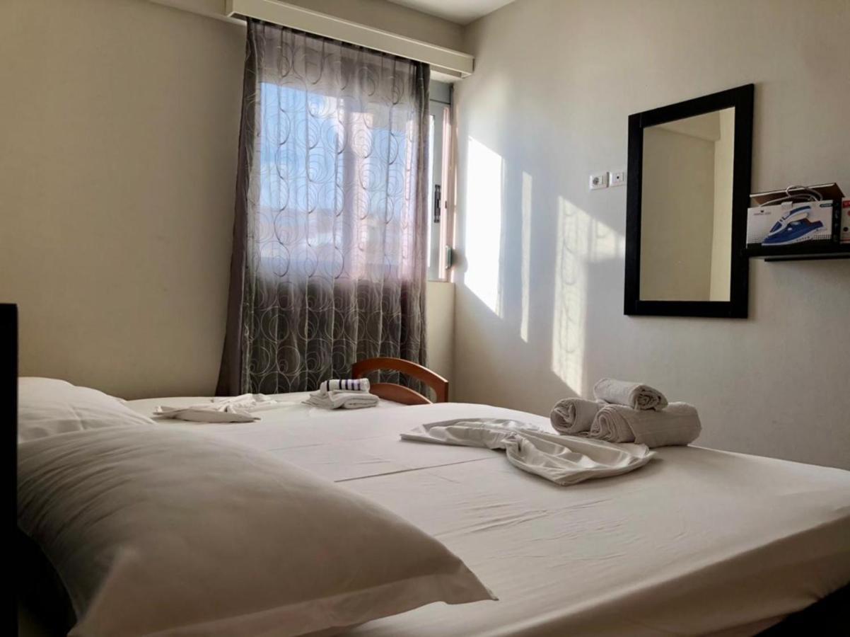 Lorenso Guest House Sarandë 外观 照片